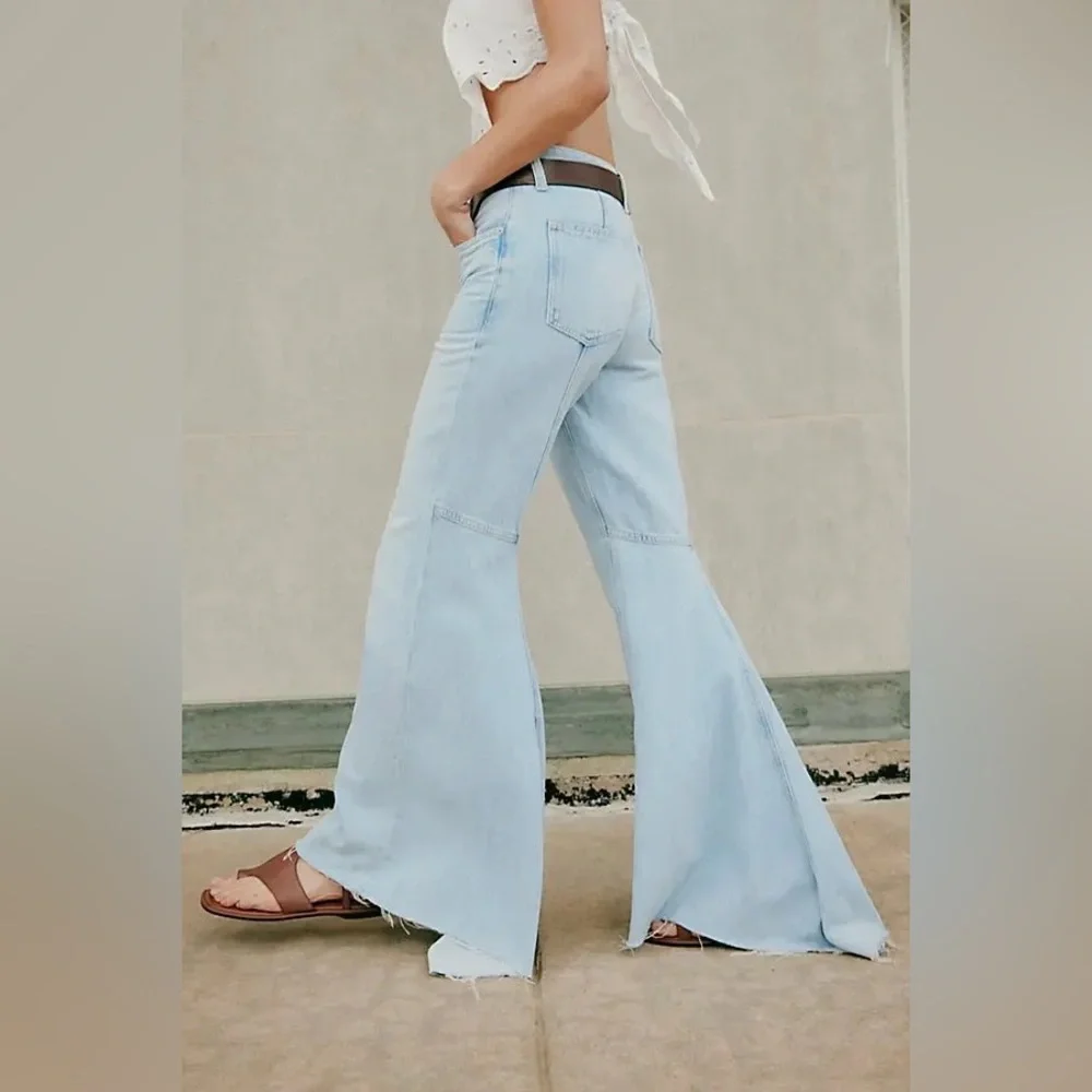 NWT We The Free LIVE WIRE FLARE JEANS - Picture 6 of 16